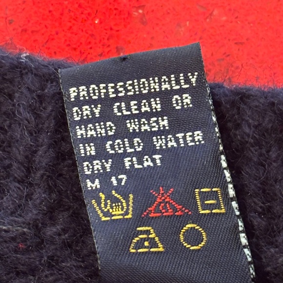 GAP Black Crewneck Sweater with Red Lion Emblem - Picture 5 of 5